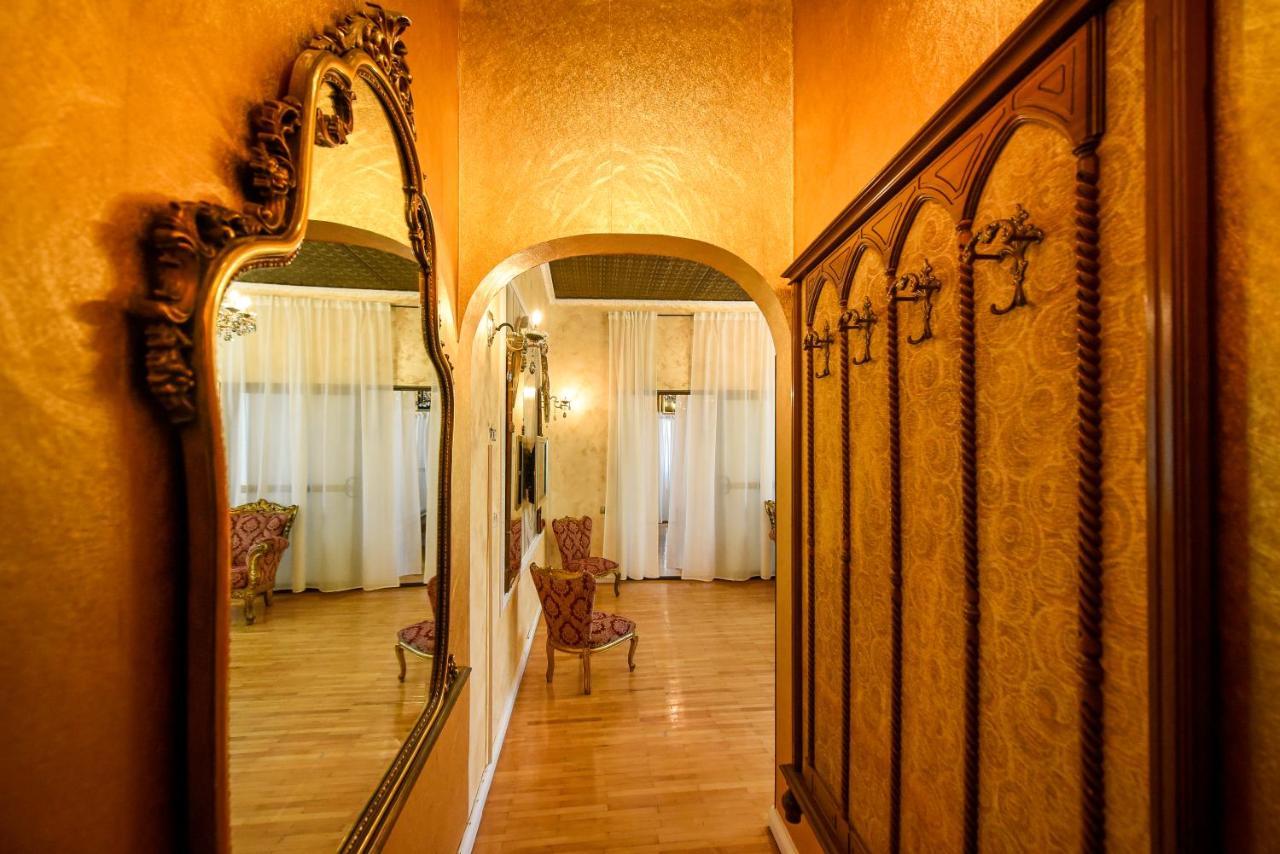 The Museum - Wonderful Super Central Apartment 부쿠레슈티 외부 사진