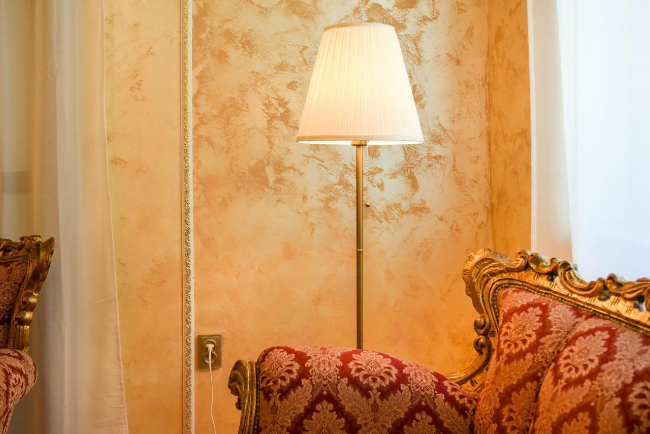 The Museum - Wonderful Super Central Apartment 부쿠레슈티 외부 사진